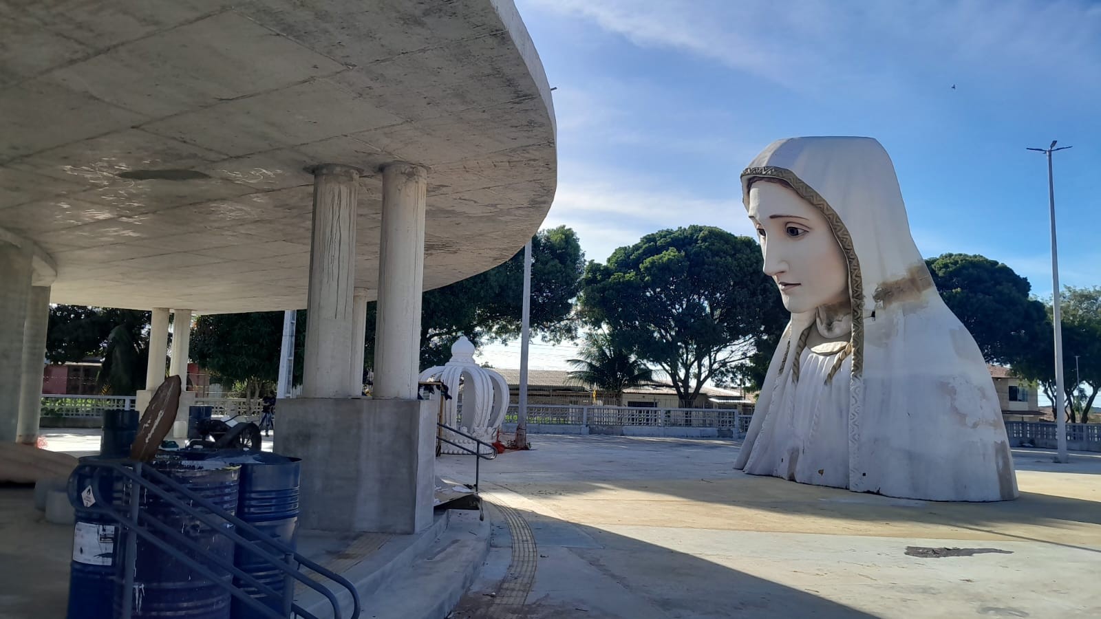 Dia de Nossa Senhora de Fátima: estátua destruída em incêndio tem reconstrução prevista até setembro