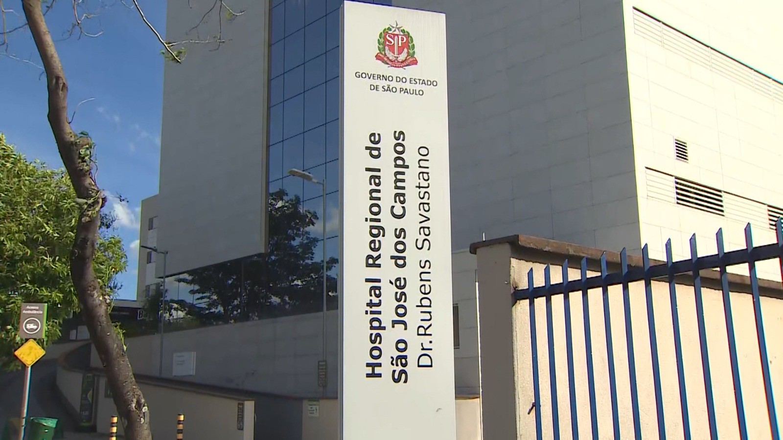 Padrasto de menina internada em estado grave nega agressão e diz que ela caiu no box