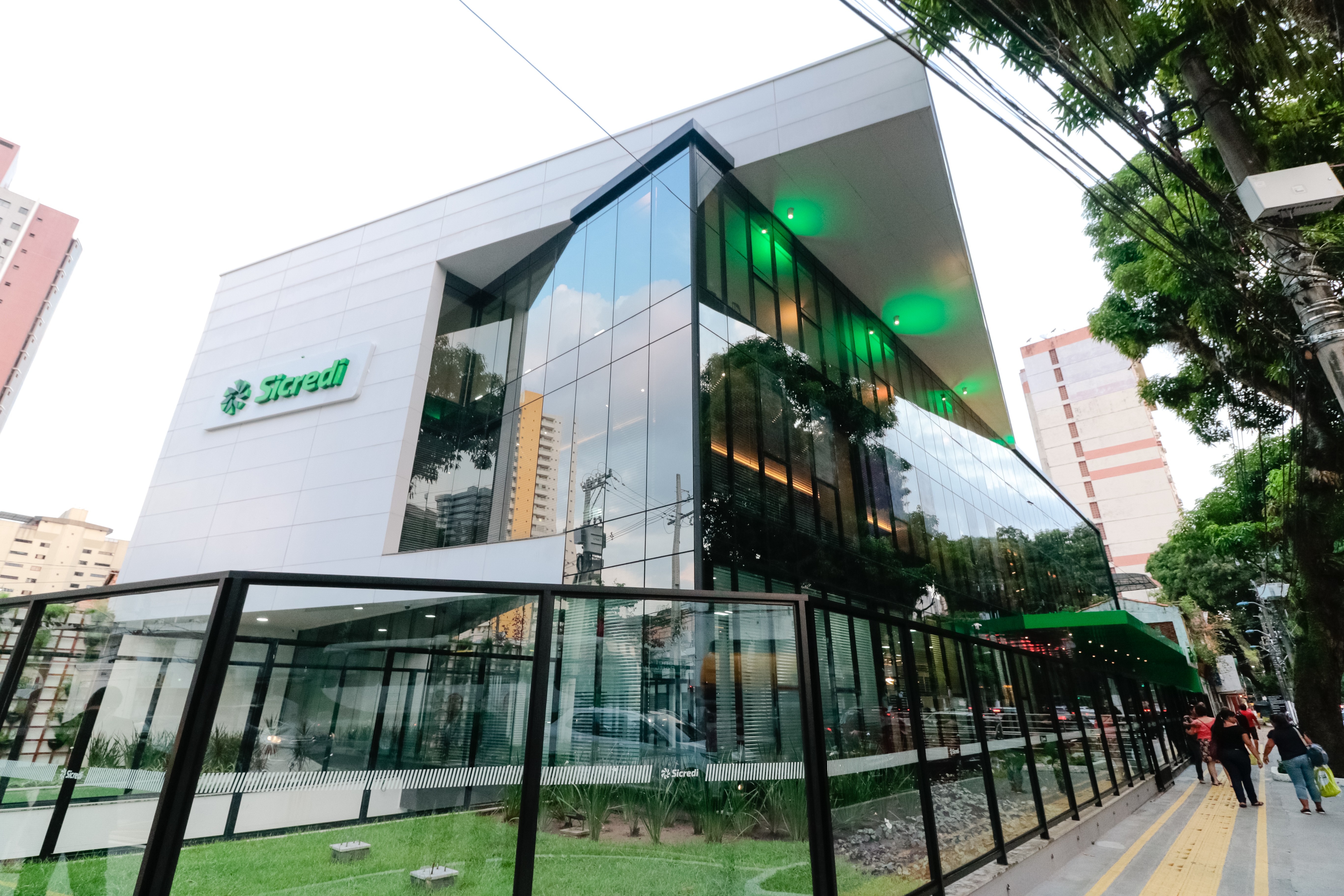 Sicredi mantém liderança no atendimento e vence novamente o Prêmio Reclame AQUI