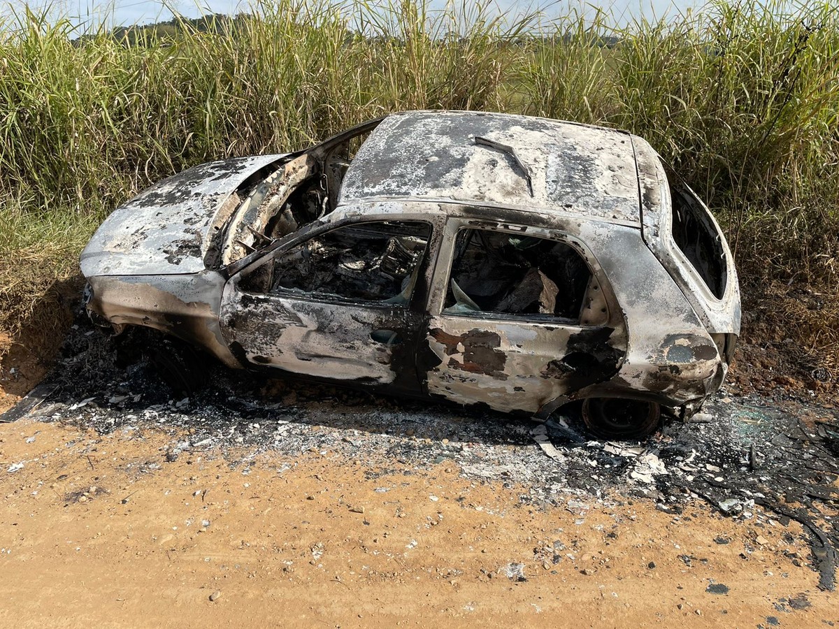 Homem de 33 anos é encontrado morto e carbonizado dentro de carro na ...