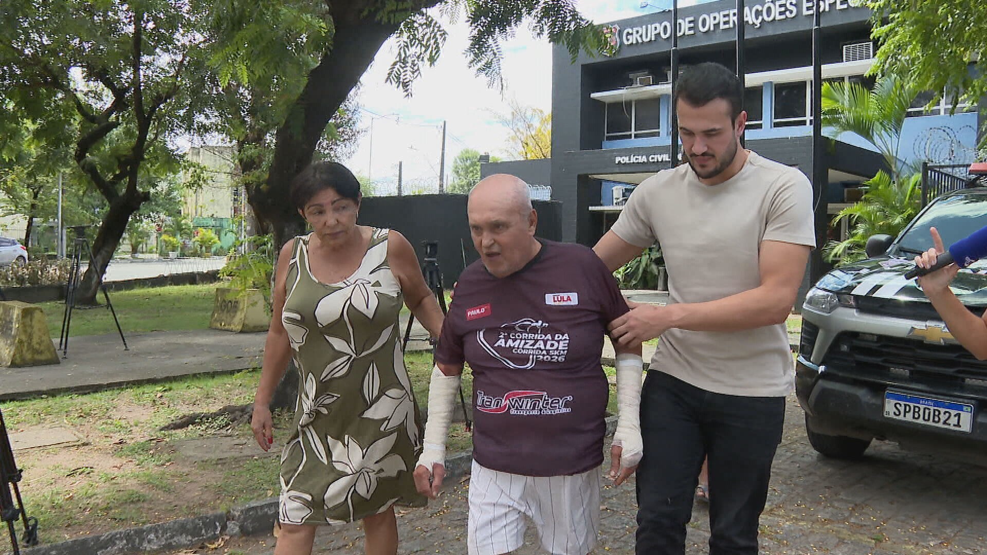 Pai de ex-prefeito de Bom Jardim e esposa são sequestrados e abandonados em área de mata no Grande Recife
