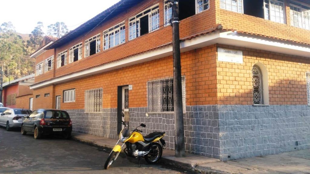 Homem é condenado a 16 anos e 3 meses de prisão por homicídio dentro do Centro Pop, em Poços de Caldas, MG