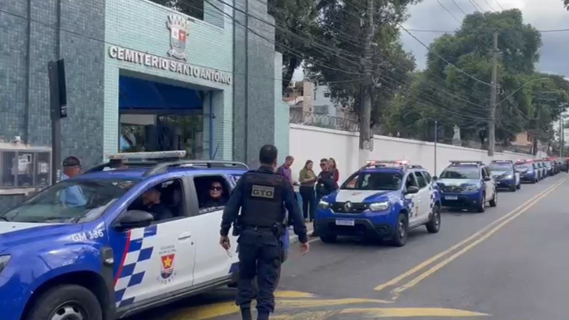 VÍDEO: comandante da Guarda de Vitória é enterrada com homenagens e aplausos após ser morta por PRF