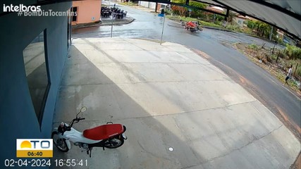 Acidente entre duas motos é registrado por câmera de segurança em Araguaína