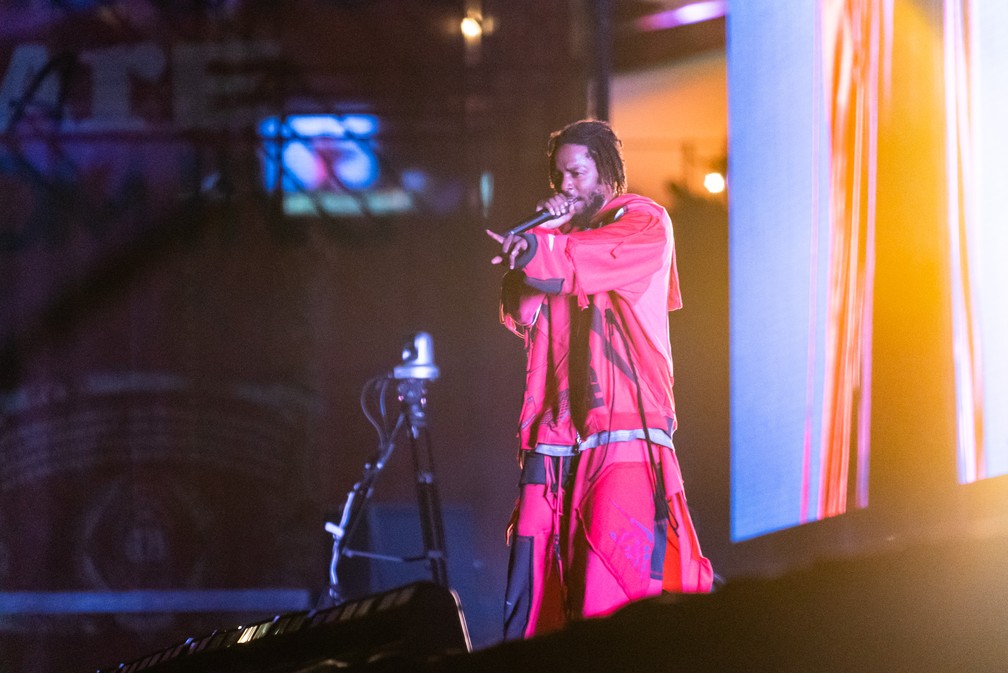 Kendrick Lamar encerra Lollapalooza em show explosivo com