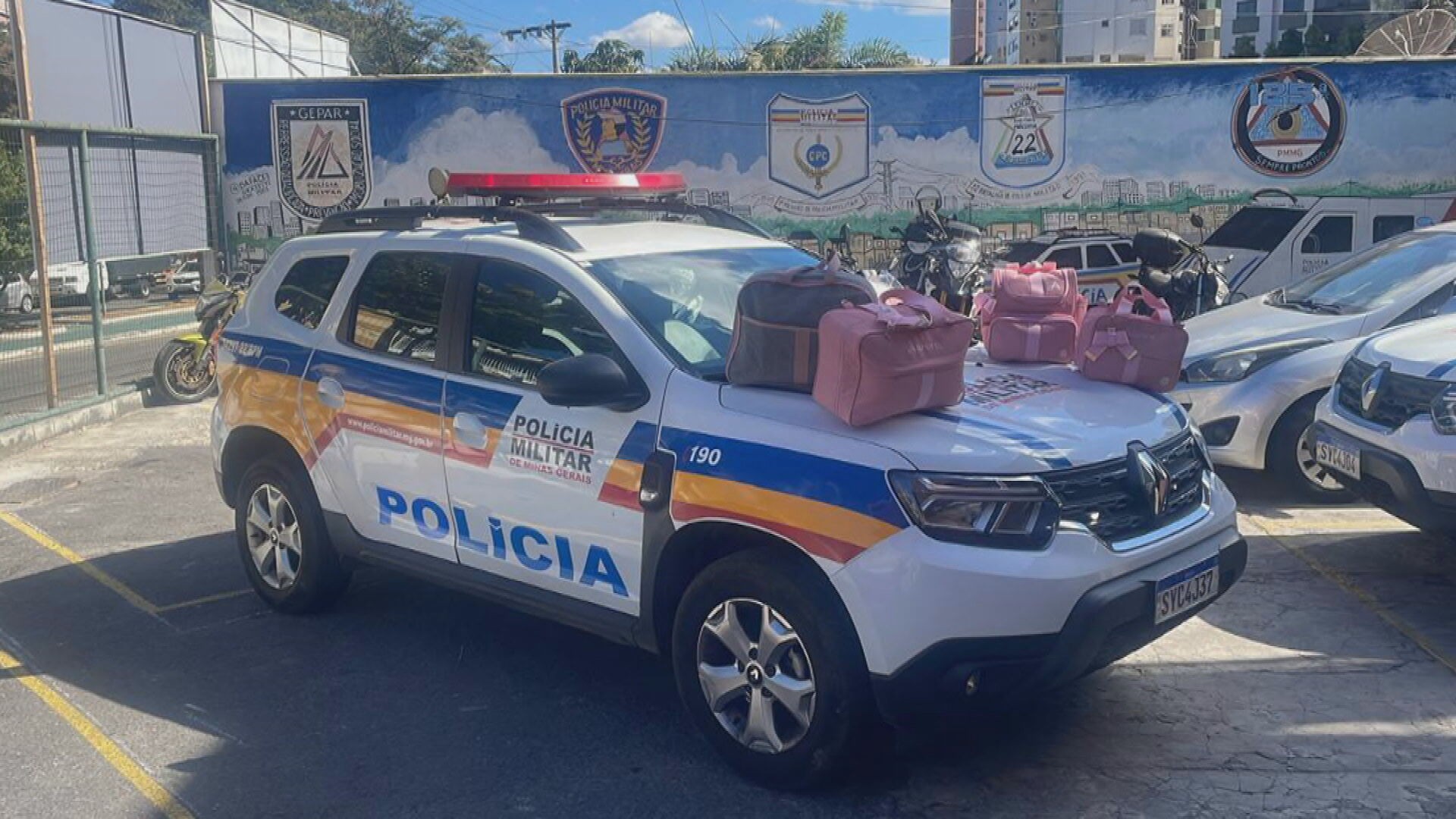 Homem furta enxoval de recém-nascido em BH e foge ao ver Polícia Militar