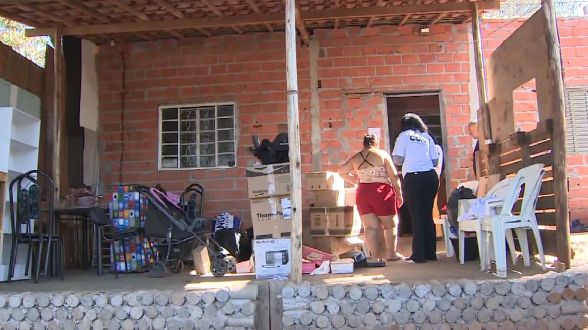 Famílias são transferidas de área de risco em Campinas para unidades da CDHU com auxílio de programa governamental