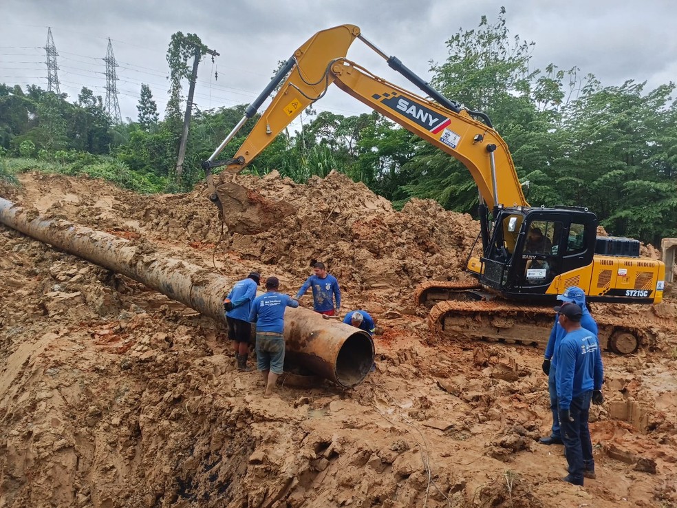 Rompimento de adutora causou crise no abastecimento de água em Rio Branco no mês de junho — Foto: Agatha Lima/Rede Amazônica Acre