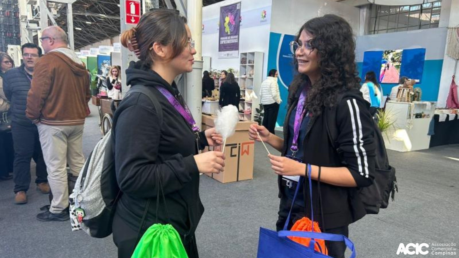 Escolas e empresas levam estudantes ao CIW para conversar sobre o futuro
