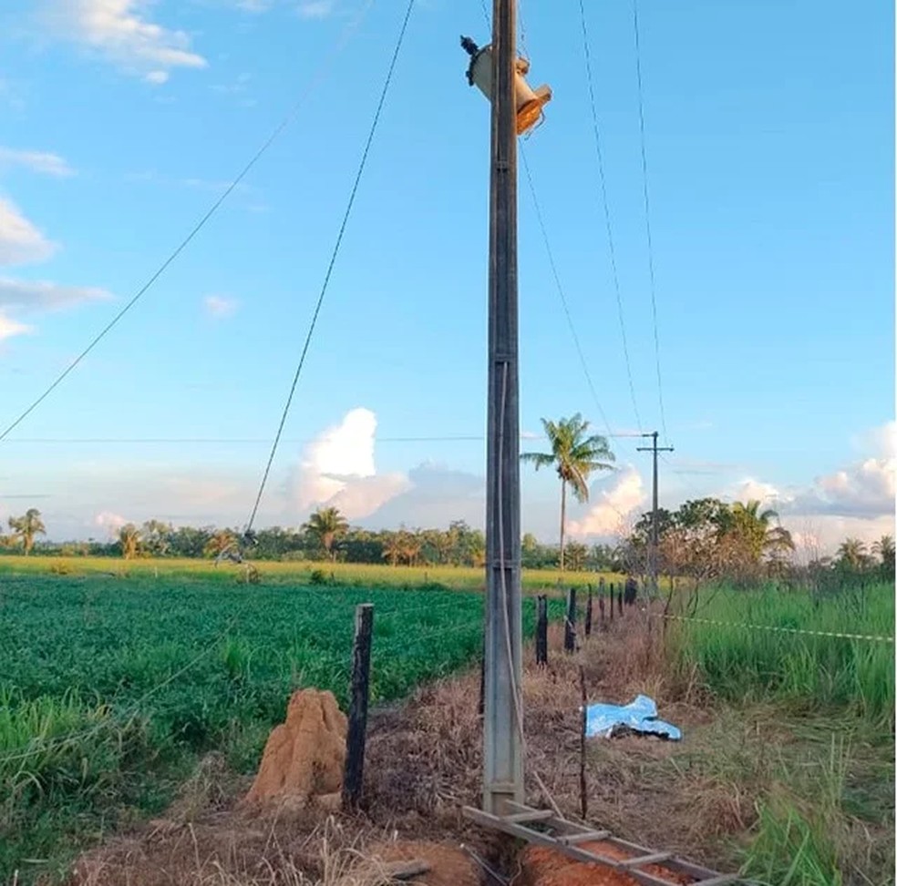 Dois homens morrem durante retirada em transformador de energia na Zona rural de Porto Velho — Foto: Reprodução/ redes sociais