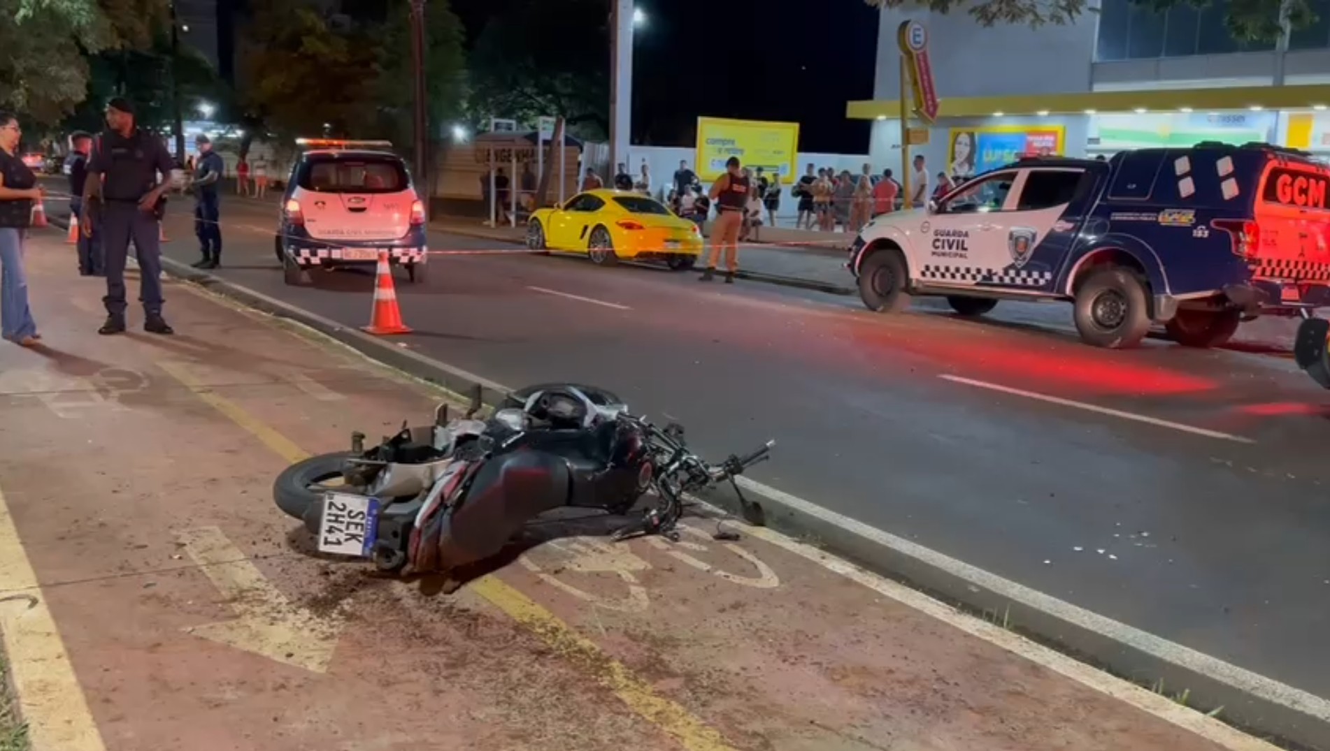 Jovem que pilotava moto atingida por Porsche em Maringá recebe alta hospitalar: 'Ele está bastante abalado', diz irmão