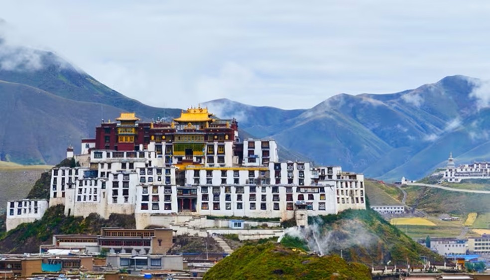 A cidade de Naggu, no Tibete, região autônoma da China — Foto: Foto: Tibettour
