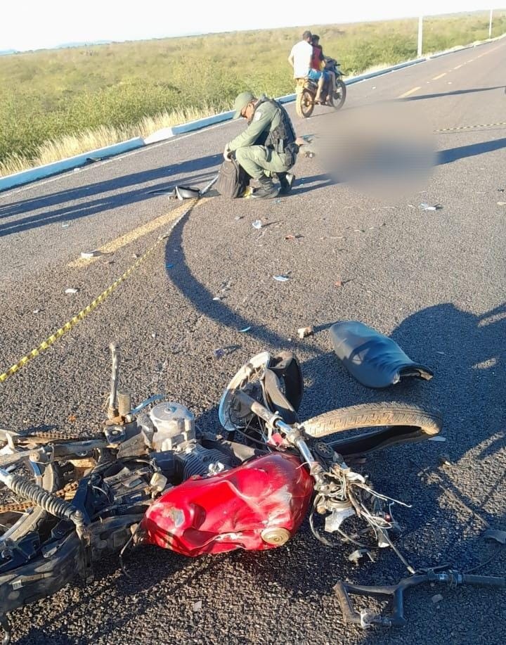 Dois jovens morrem em acidente de moto no projeto Fulgêncio em Santa Maria da Boa Vista 