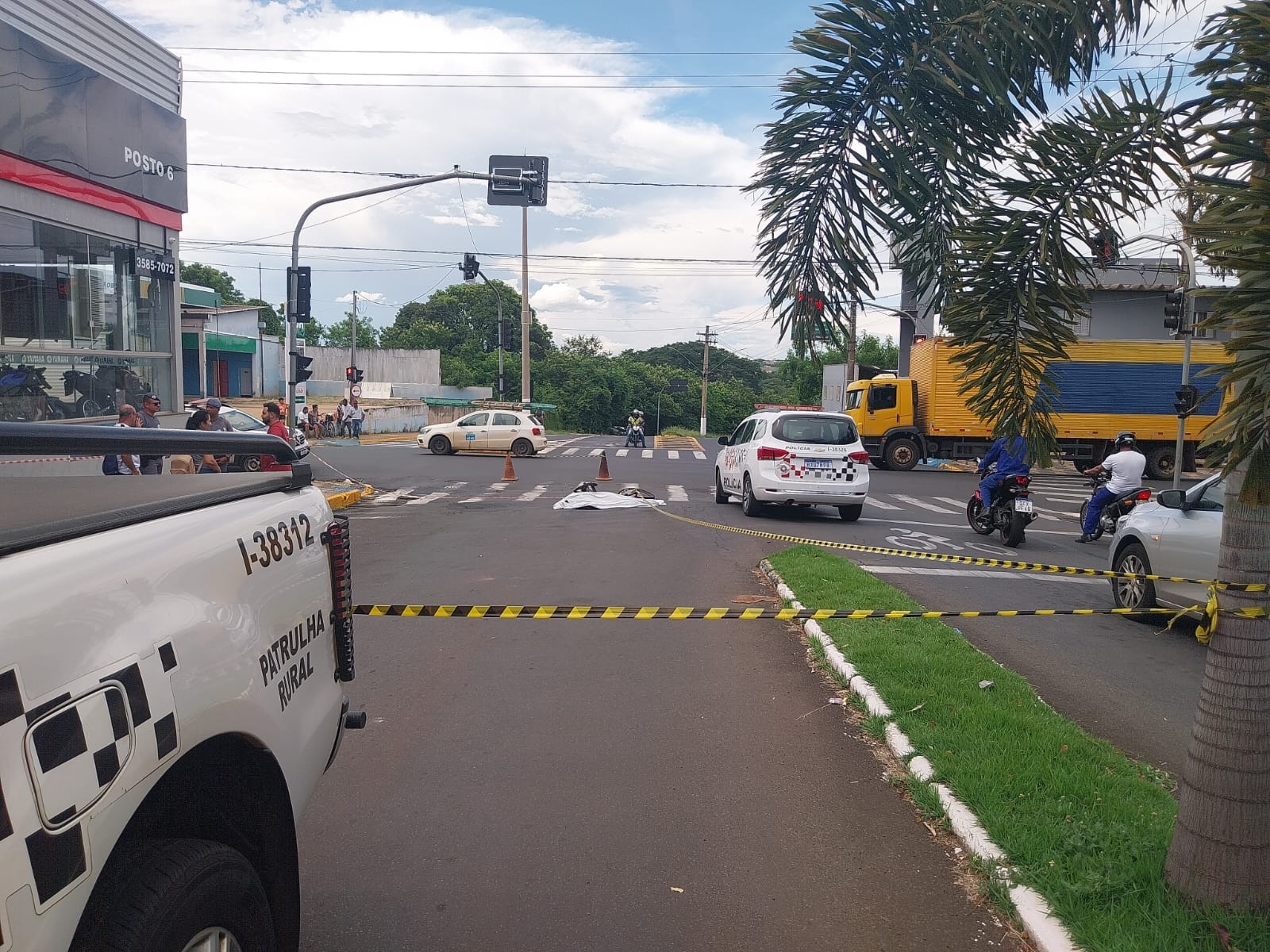 Adolescente de 16 anos morre atropelado por ônibus em avenida no interior de SP
