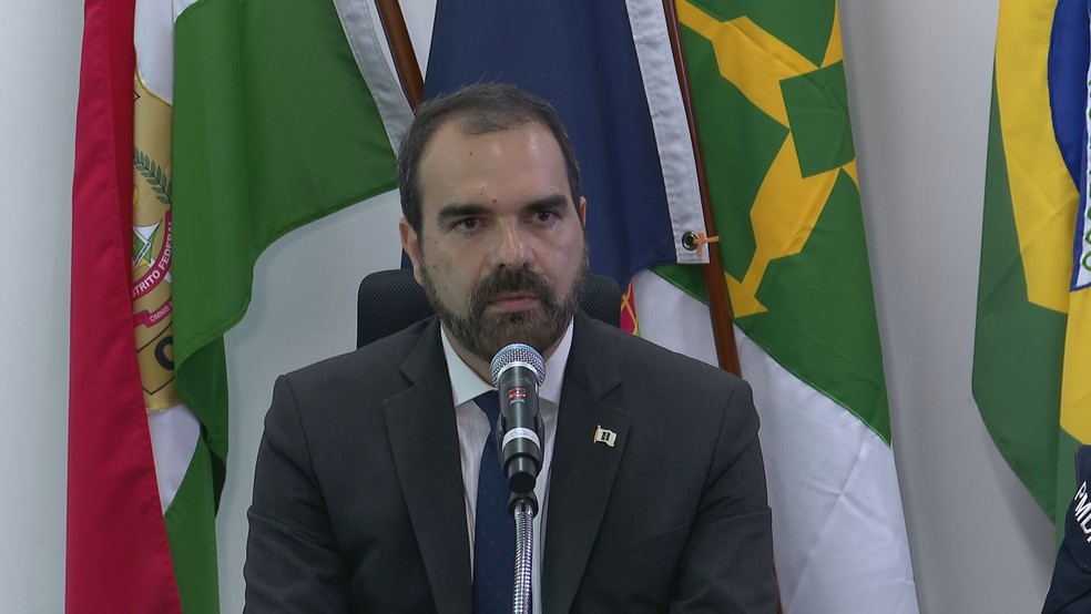 Secretário executivo de SSP-DF,  Alexandre Patury, durante coletiva de imprensa nesta segunda-feira (4).  — Foto: Reprodução/TV Globo