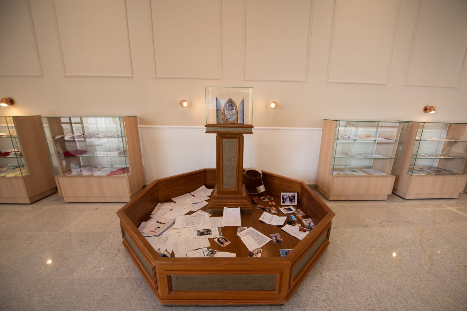 Canção Nova inaugura ‘Sala das Graças Alcançadas’, espaço para receber testemunho de fé dos devotos