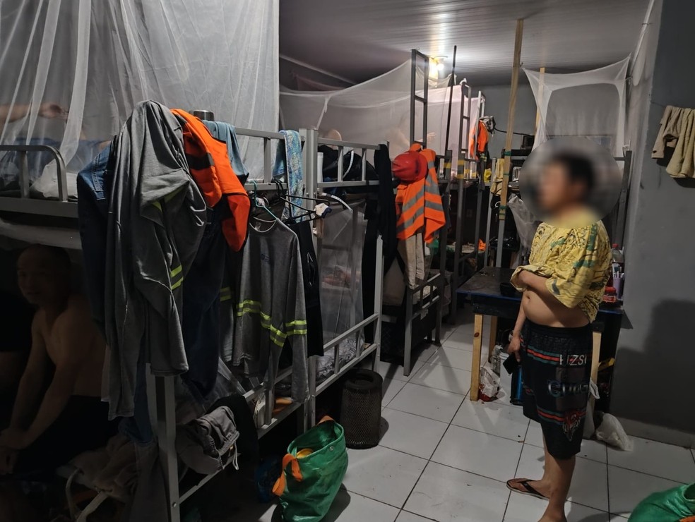 Trabalhadores chineses são resgatados de situação análoga à escravidão na Bahia — Foto: Arquivo Pessoal