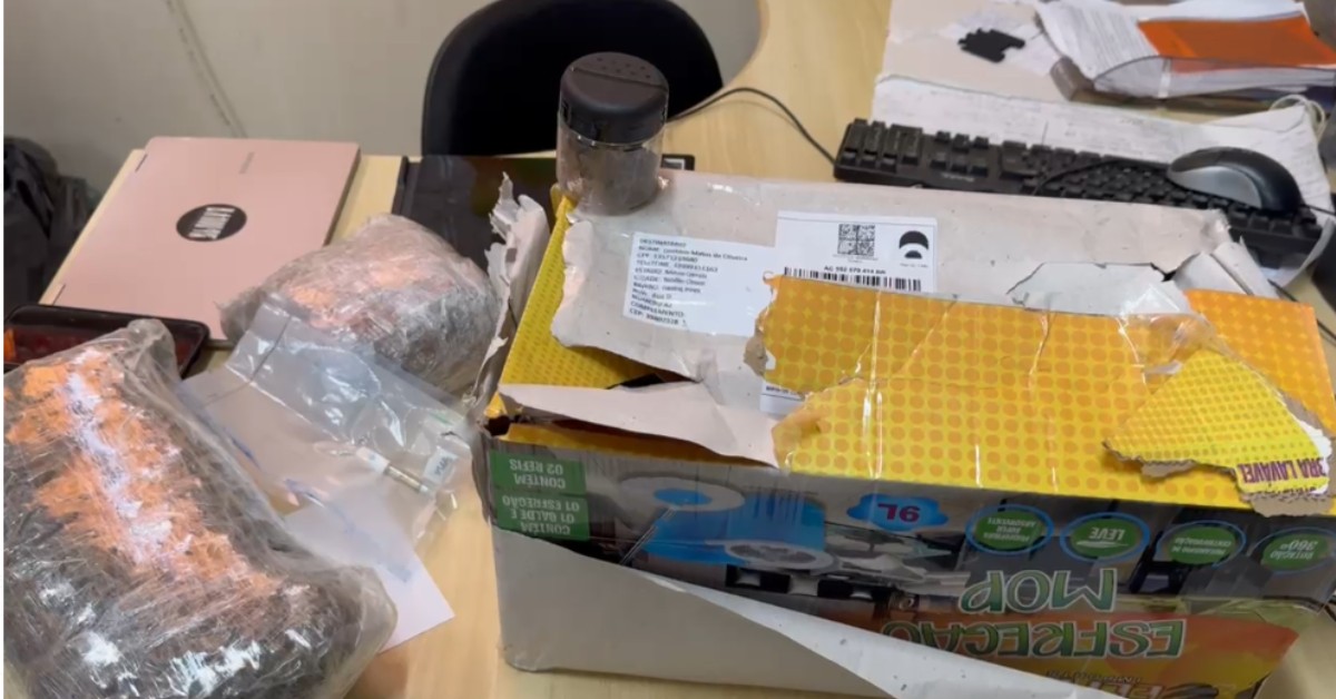 Jovem é preso em Teófilo Otoni após receber mais de 1kg de maconha pelo correio