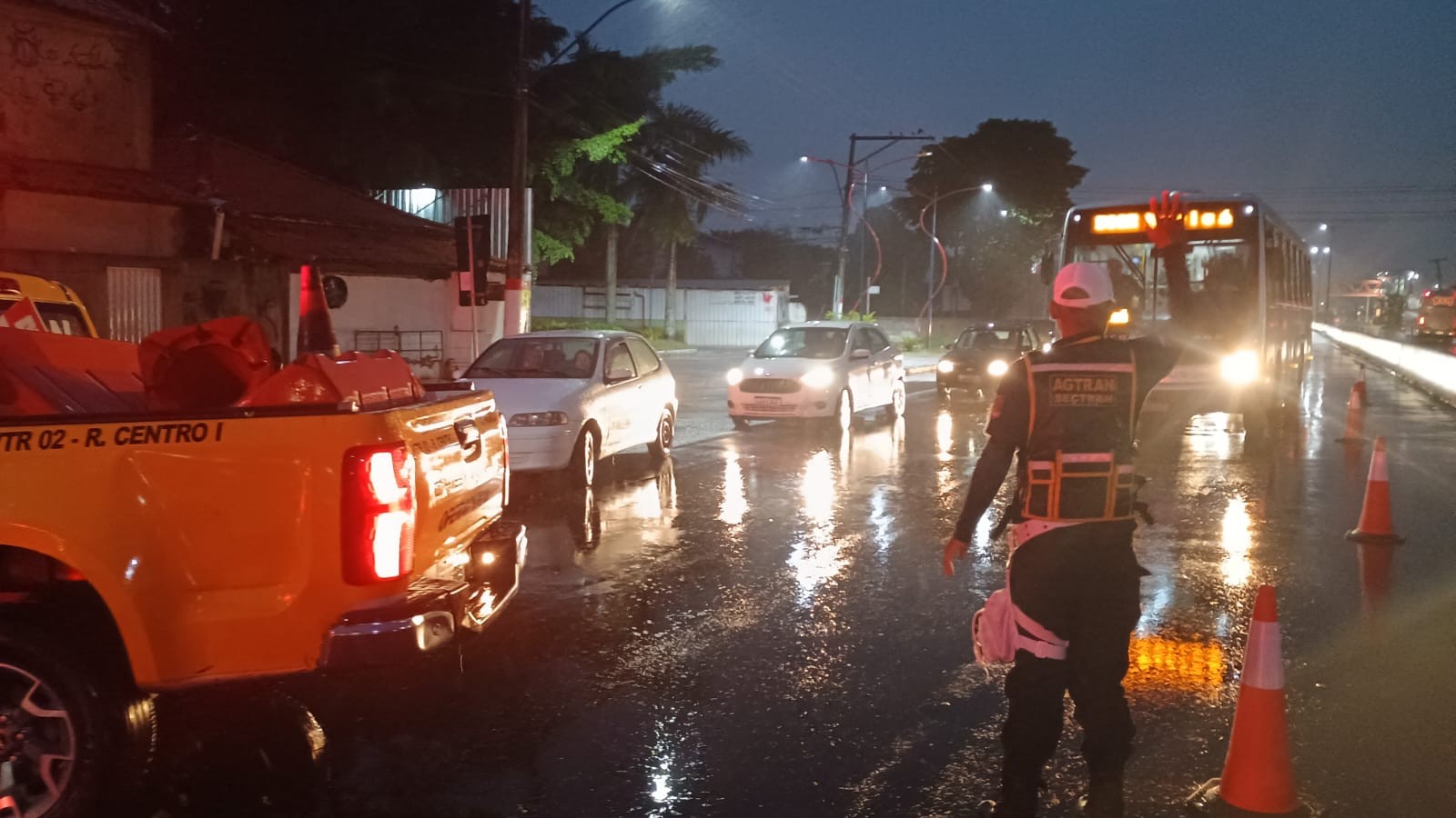 Cavalos morrem atropelados na RJ-106 em Maricá