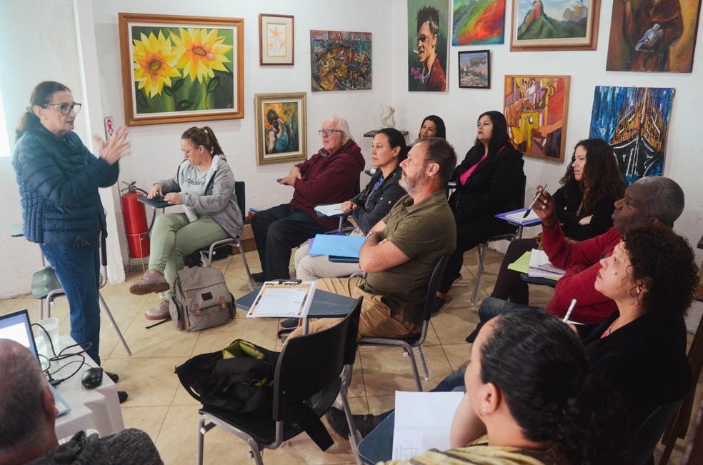Alunos vão aprender sobre as fases da produção cultural. — Foto: Michel Monteiro / GAM