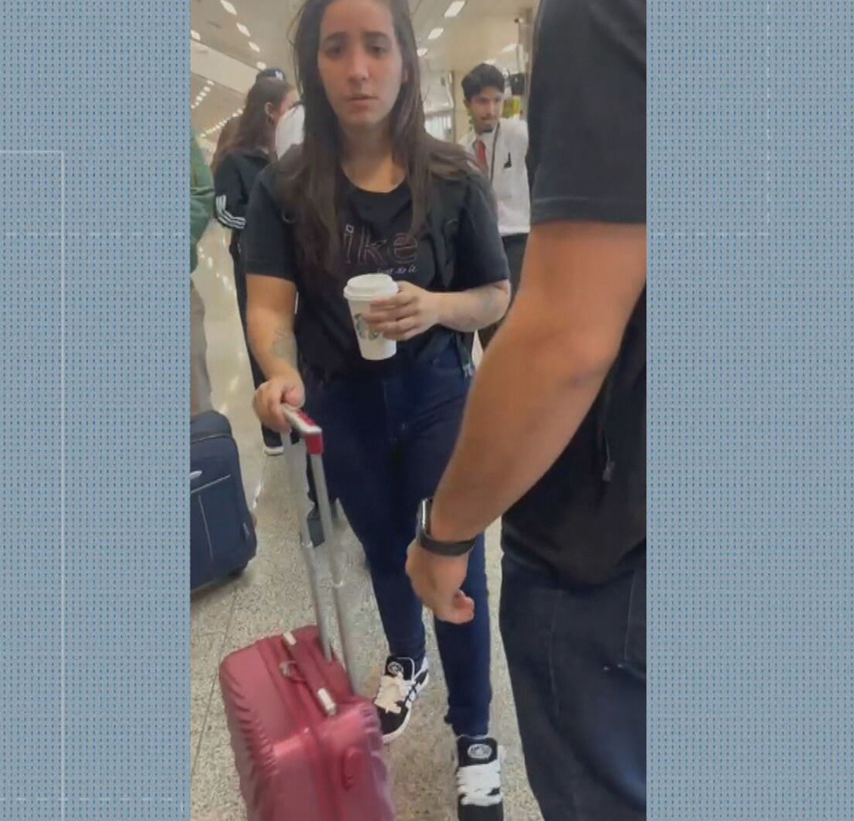 Mulher é presa por roubar cartões do namorado e dos sogros; polícia diz que ela começava relacionamentos para aplicar golpe