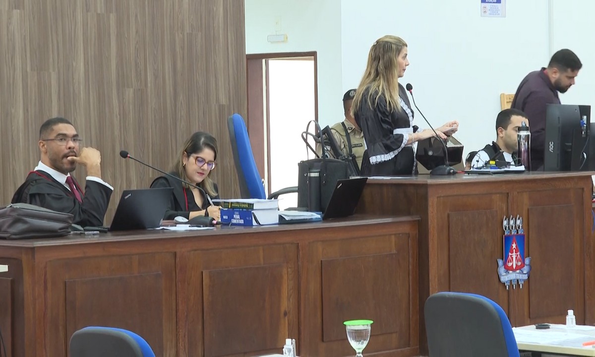Júri popular de PM acusado de matar dono de lava-jato na Bahia é adiado por suspeita de falso testemunho