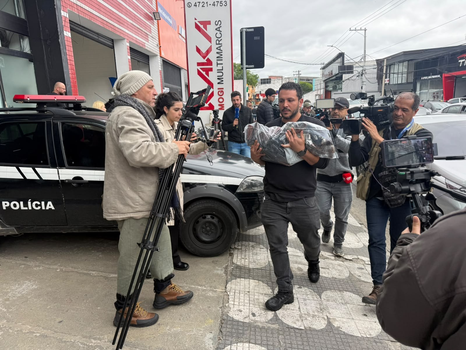 Operação contra infiltração do PCC no transporte leva dez presos à Dise de Mogi das Cruzes