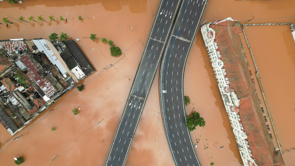 5 de maio - Enchente em Porto Alegre — Foto: Renan Mattos/Reuters