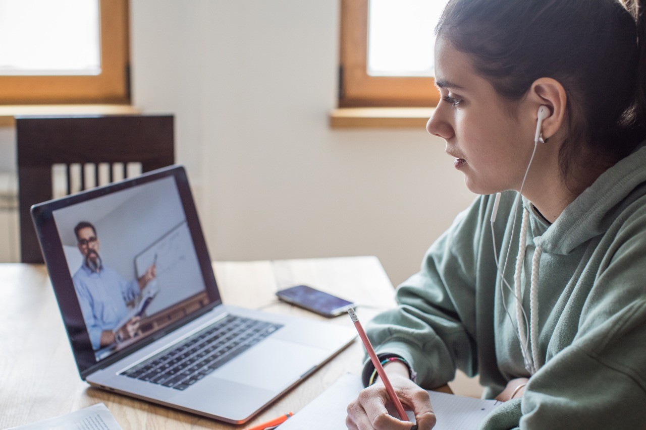 Inscrições abertas para processo seletivo de cursos técnicos de nível médio e graduação na região