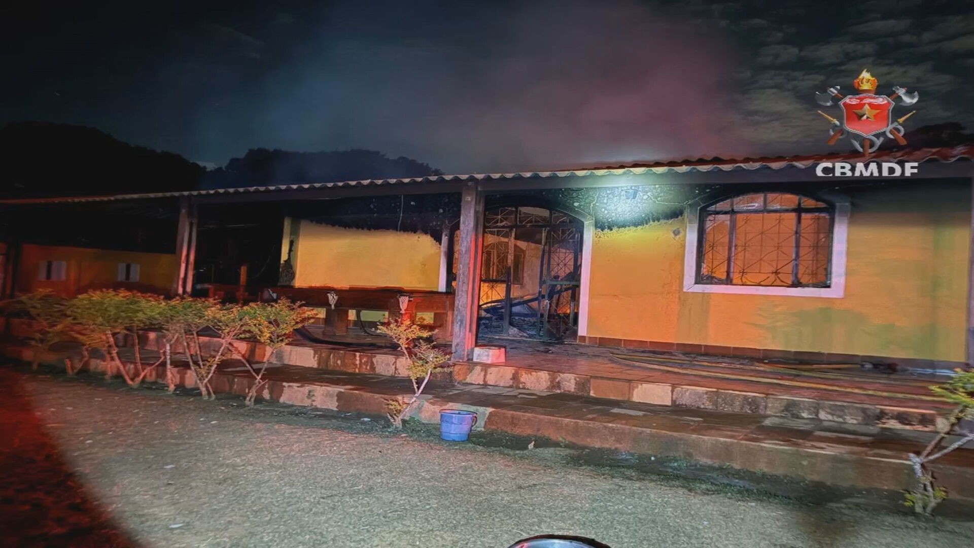 Casa de recuperação de dependentes químicos que pegou fogo não tinha alvará e nem liberação dos bombeiros