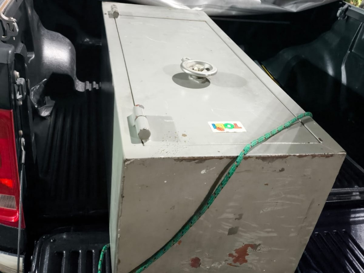 Homem é preso por roubo a casa em Piracicaba; criminosos levaram cofre com armas, dinheiro e joias