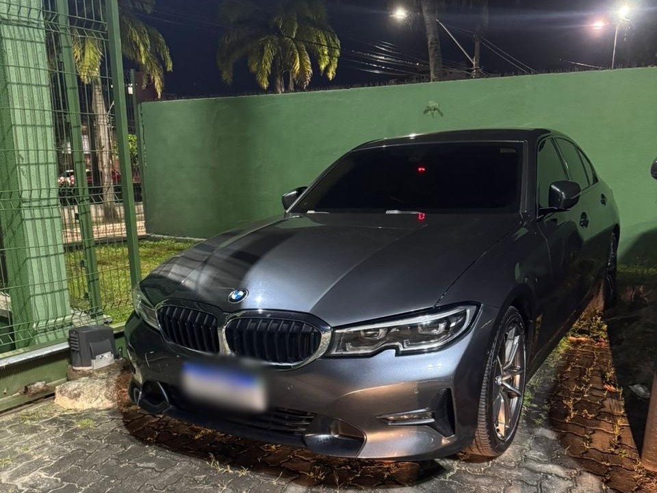 BMW e submetralhadora israelense: suspeito de integrar facção e ostentar armas em redes sociais é preso