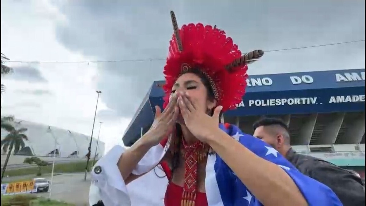 Isabel Nogueira was welcomed with a party at Manaus airport and a parade in a motorcade to the Teatro Amazonas |  Amazon
