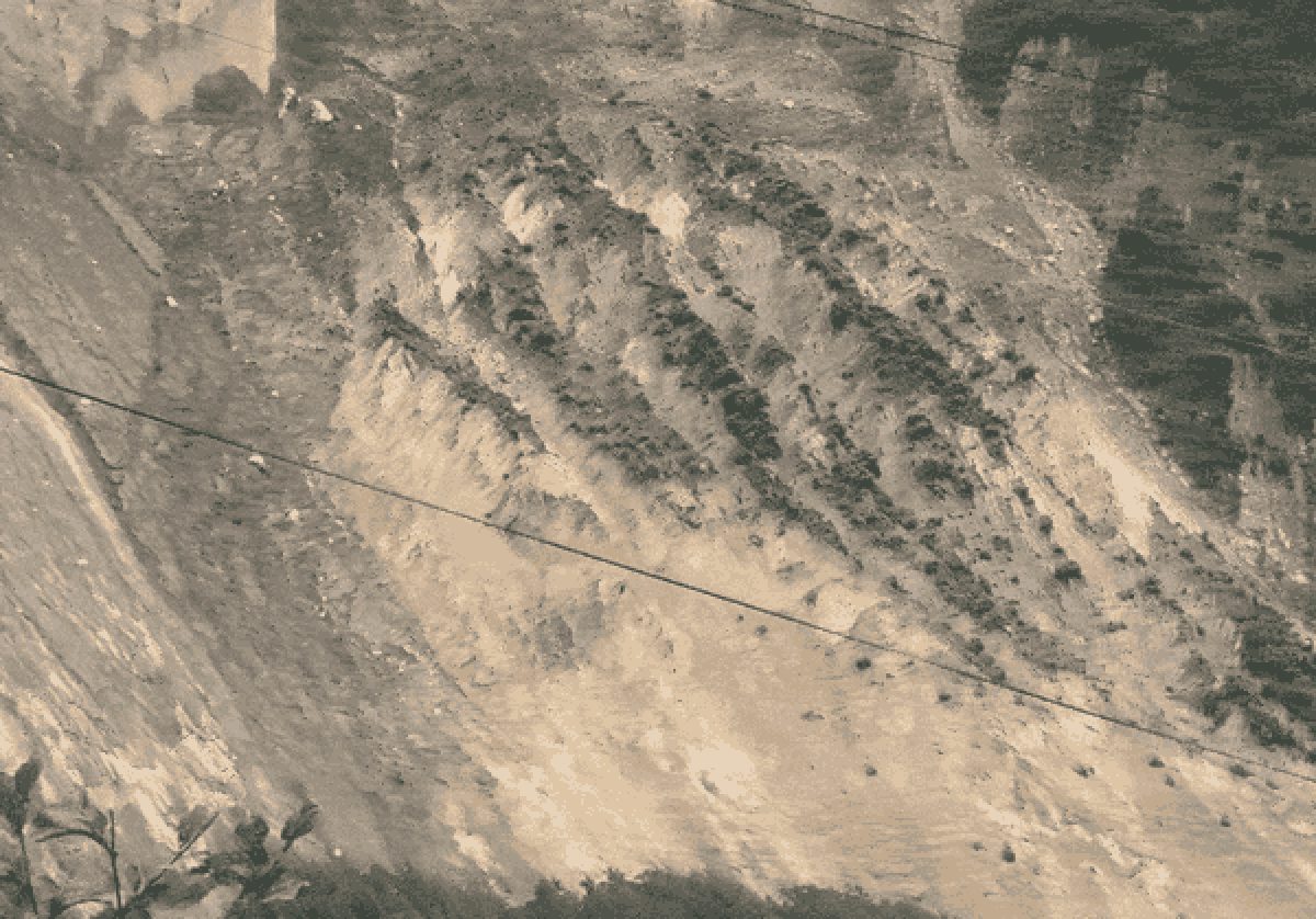 VÍDEO: Grande deslizamento de terra atinge vilarejo no Nepal em meio a fortes chuvas
