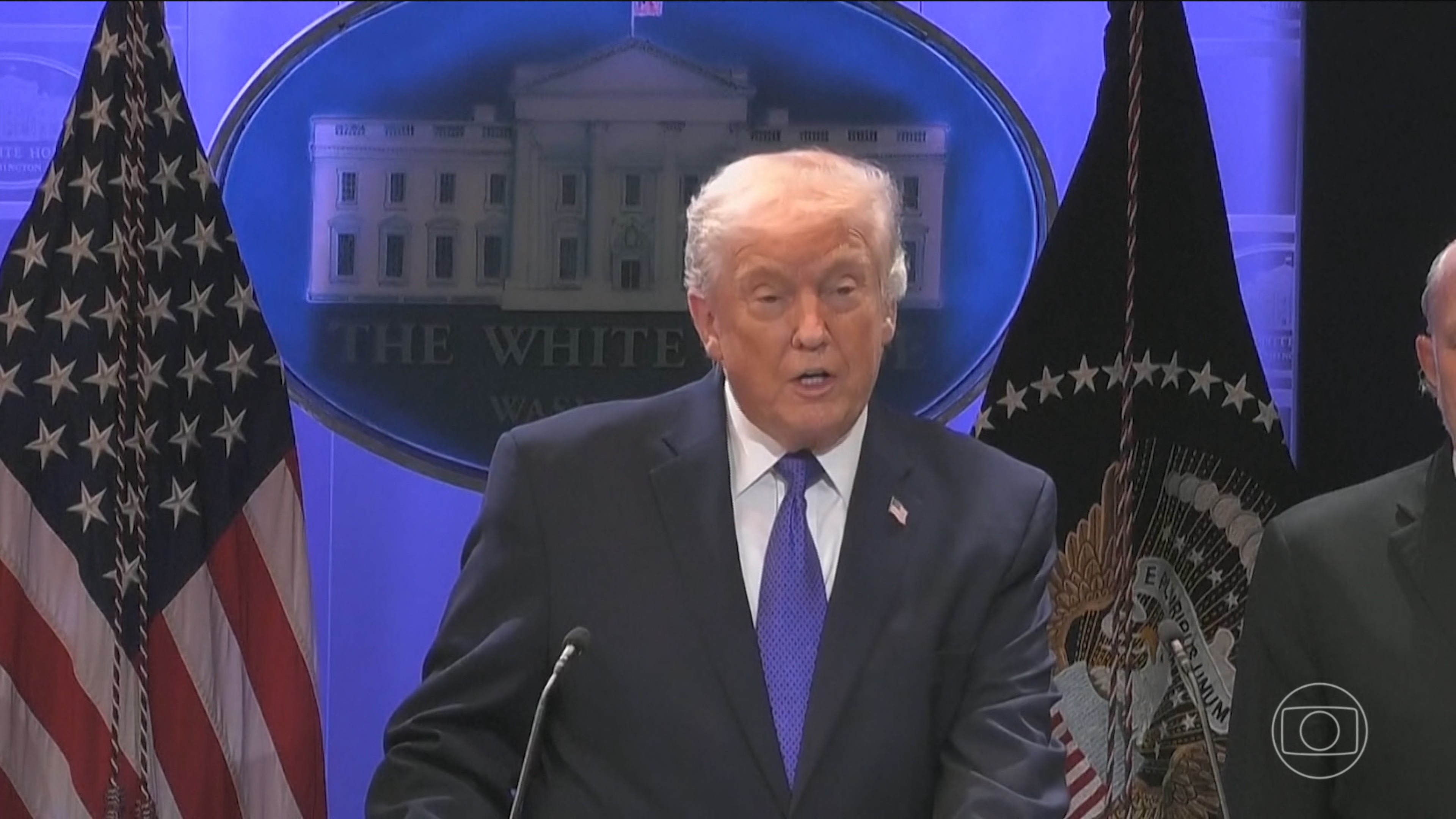 Após Suprema Corte dos Estados Unidos considerar ilegal o tarifaço, Trump anuncia sobretaxa de 10% para o mundo todo