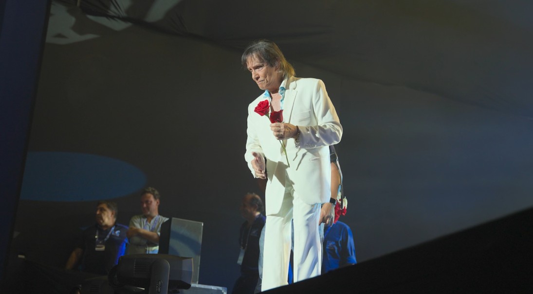 Roberto Carlos em João Pessoa: fãs chegam com mais de 12 horas de antecedência para show 