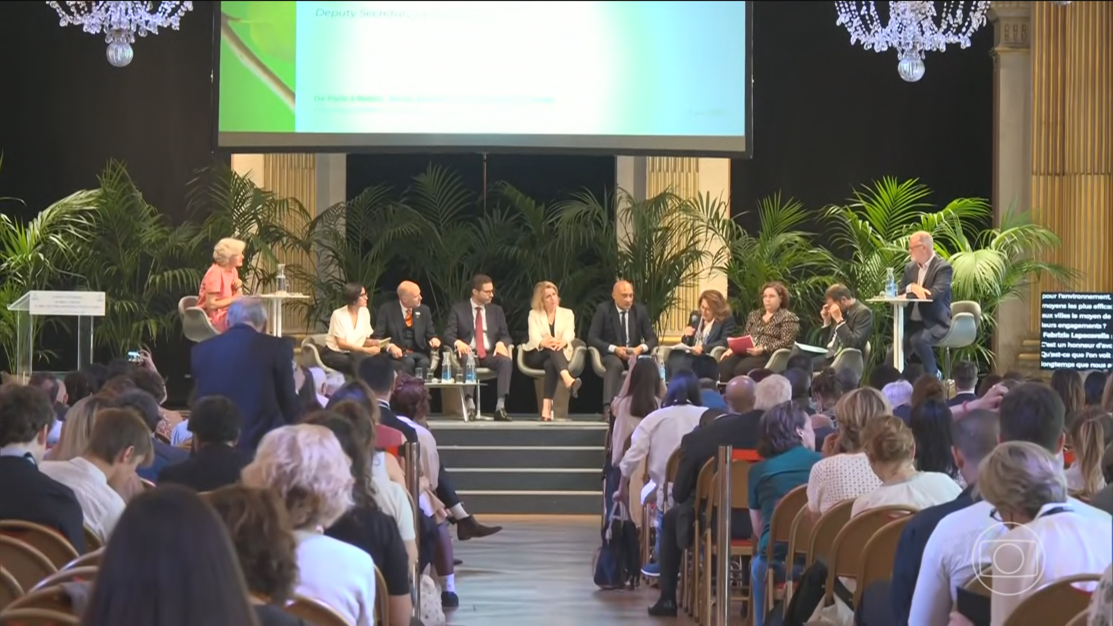 Prefeitos do mundo todo se reúnem em Paris, na França, para debater ações contra as mudanças climáticas