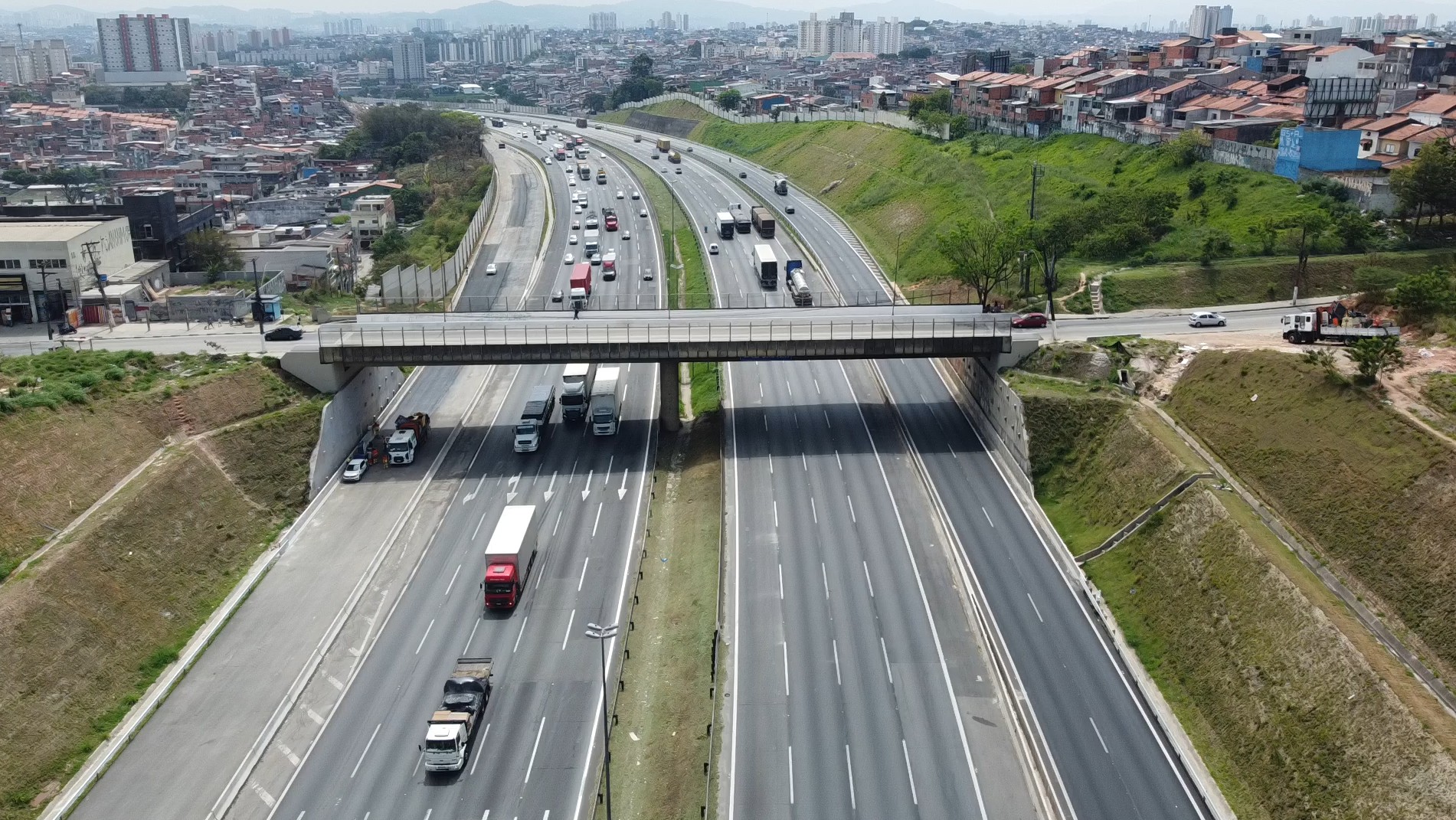 Romeiro que caminhava até Aparecida morre após passar mal no Rodoanel em Ribeirão Pires, na Grande SP 