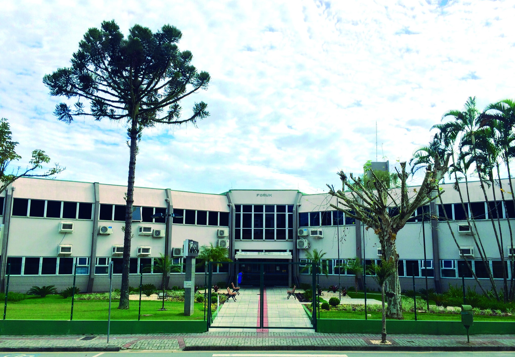 Homem terá que pagar R$ 20 mil à ex após passar a intimidar mulher em mensagens de cunho sexual em SC