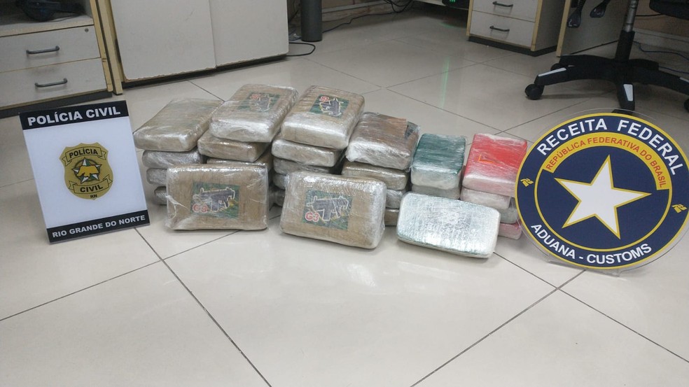 Apreensão de drogas em transportadoras — Foto: Divulgação/Polícia Civil