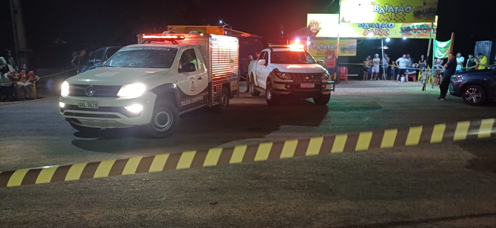 Homem vai comprar lanche e morre ao levar choque em food truck