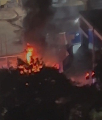 Perseguição policial termina com carro em chamas no Centro de SP; dois suspeitos são presos