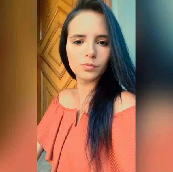 Larissa Machado tinha 26 anos e foi morta a pedradas em Lins — Foto: Reprodução/Facebook