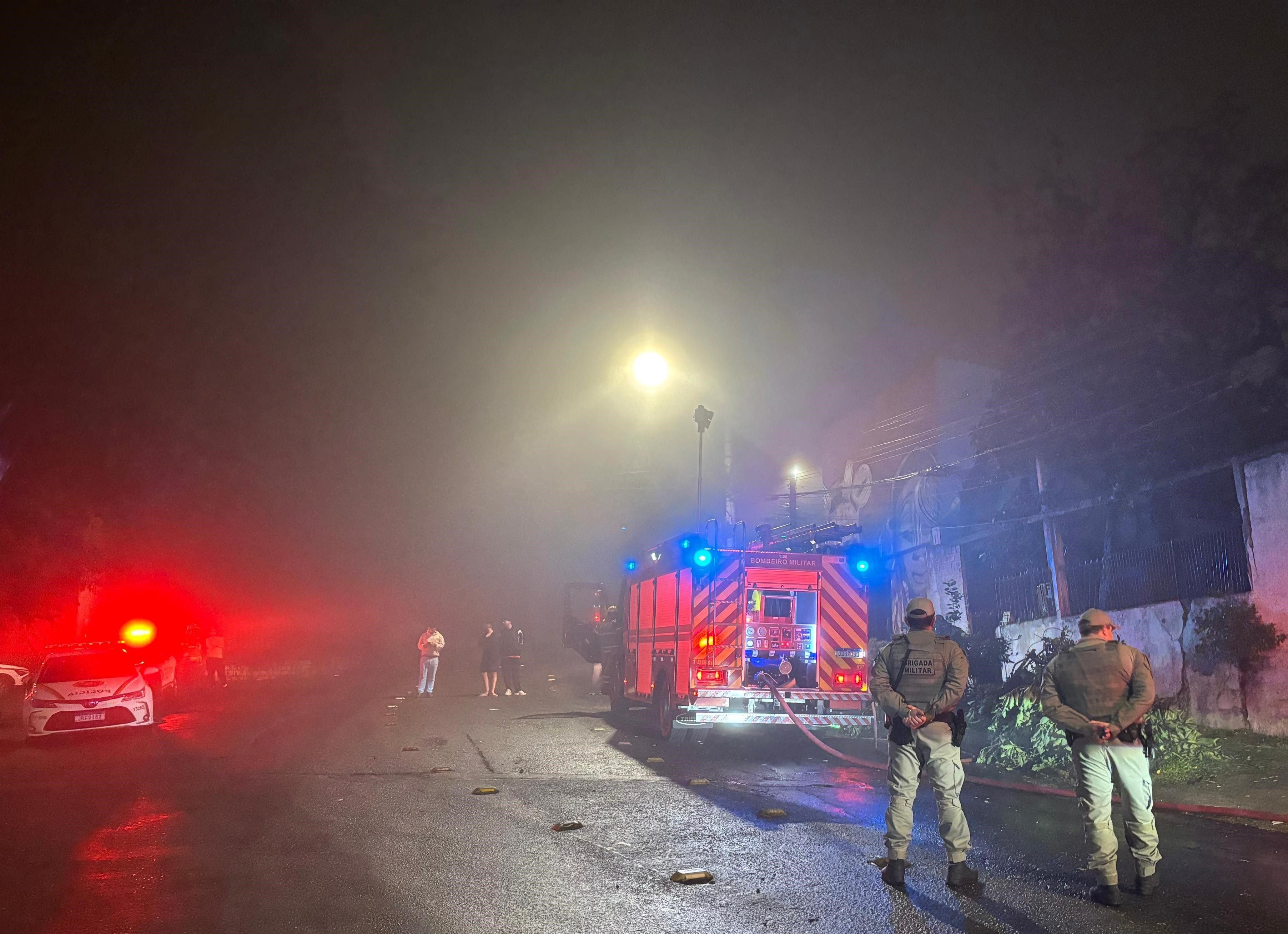 Pai de santo morre durante incêndio dentro de casa de religião em Porto Alegre