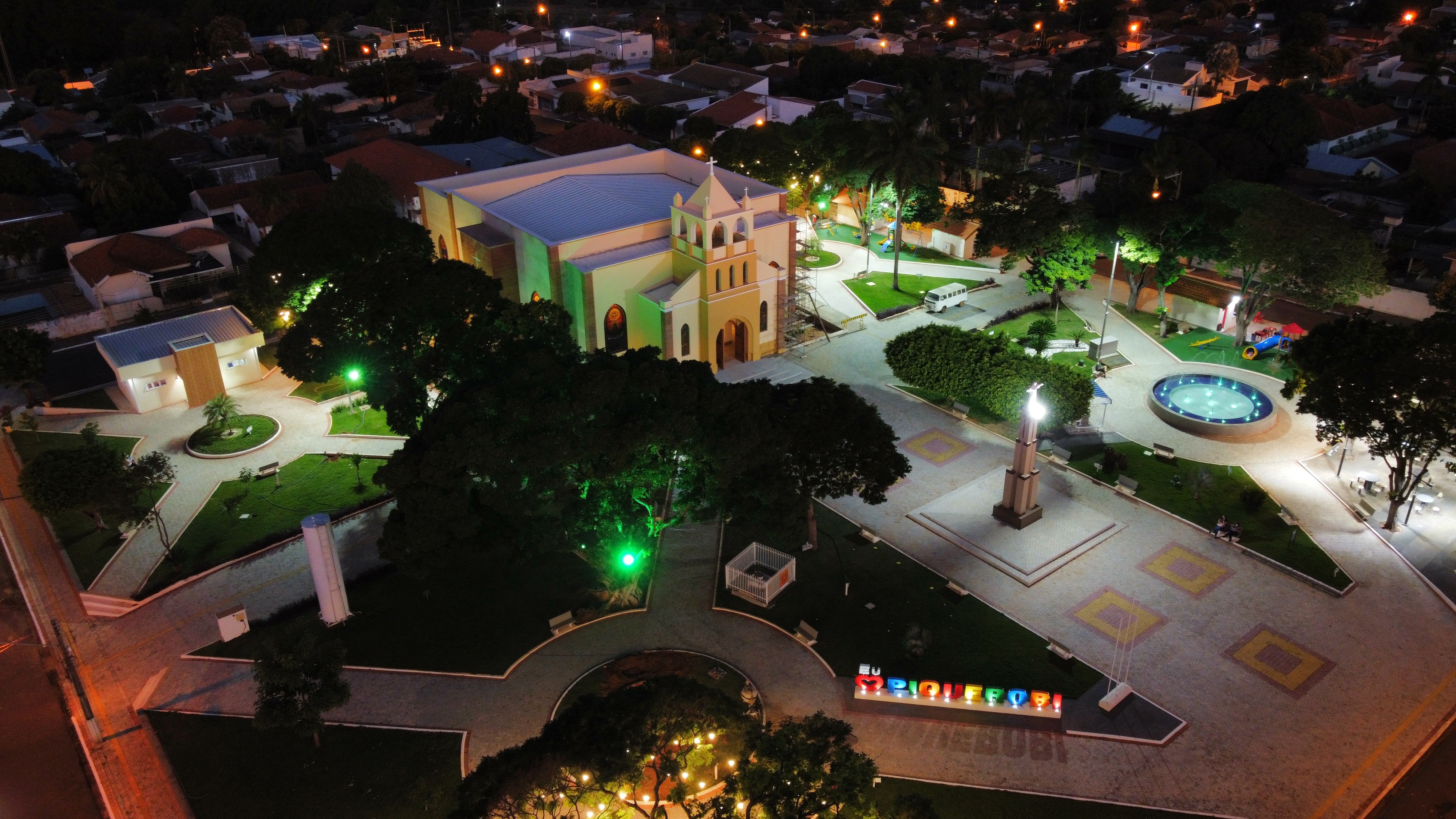 Piquerobi: cidade que abriga maior festa religiosa da região, completa 77 anos 