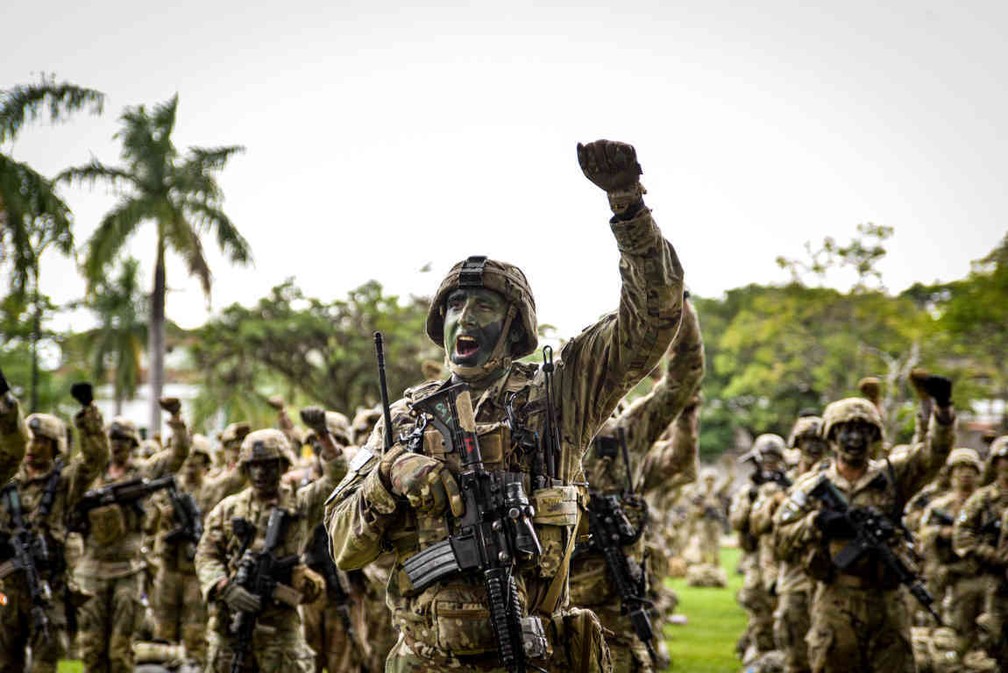 Correio do Brasil  Exército brasileiro amplia concentração de tropas