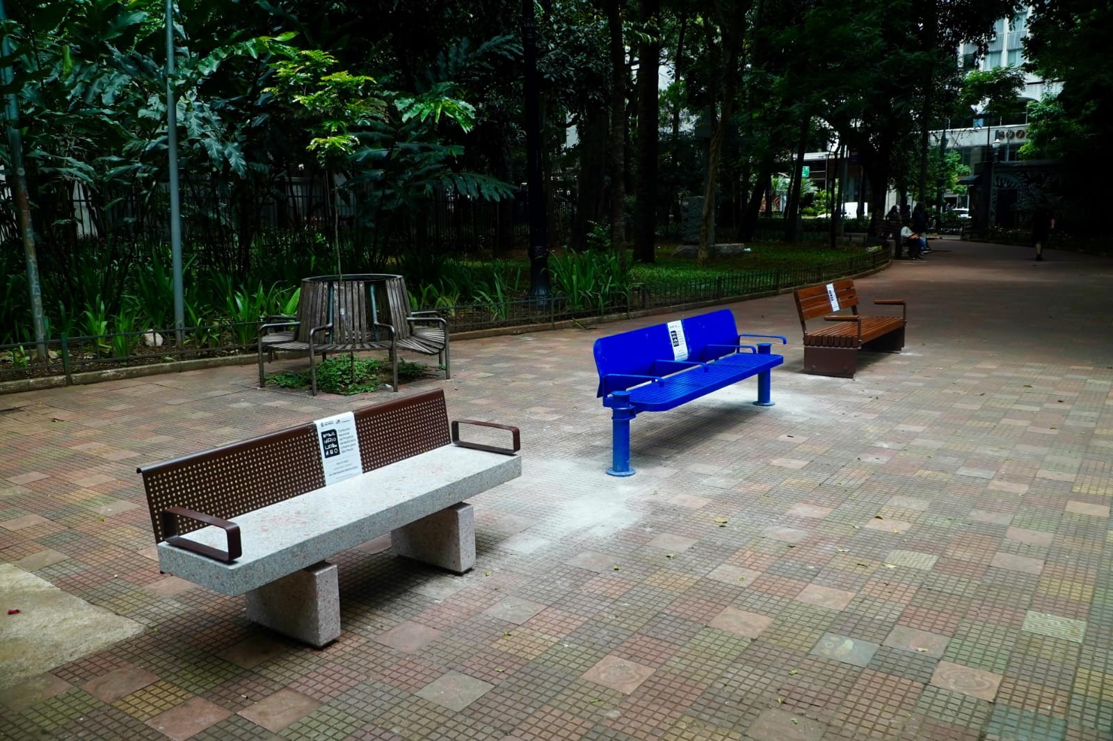 Prefeitura de SP convida moradores para escolher novo mobiliário urbano; FOTOS