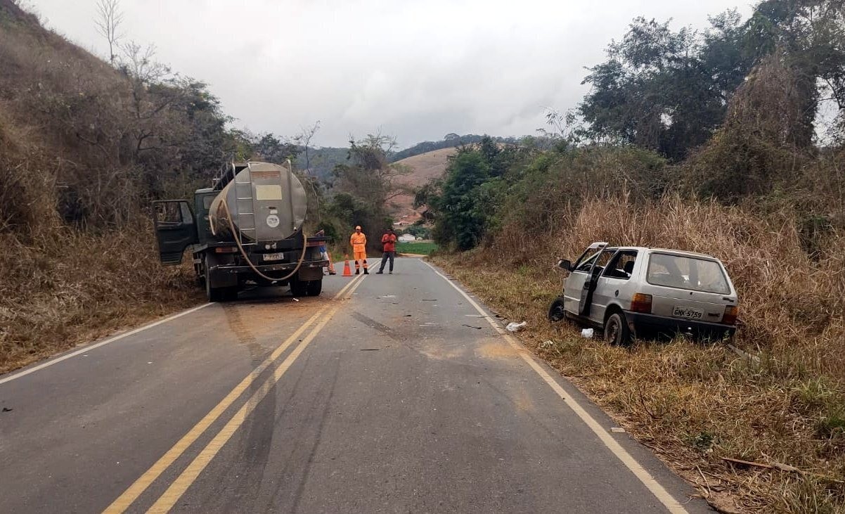 Acidente na MG-111 deixa dois mortos em Santana do Manhuaçu