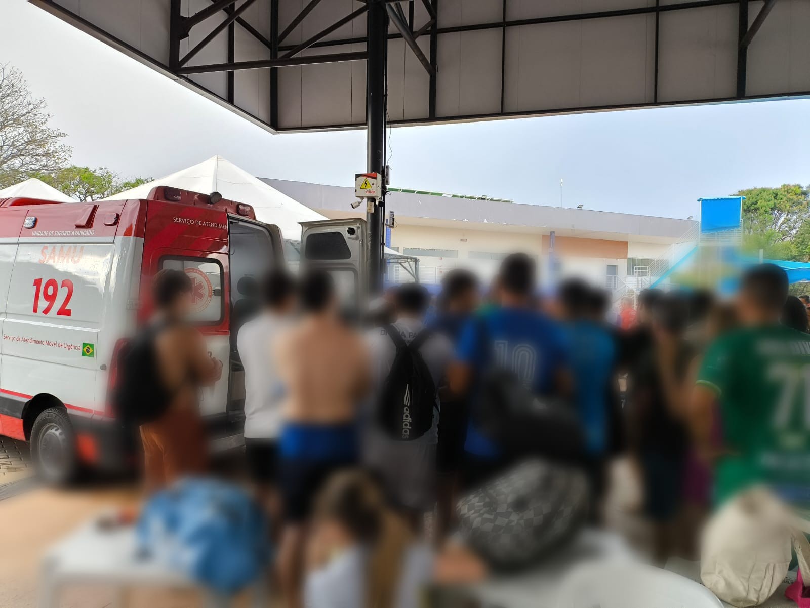Menino de 3 anos é socorrido em estado grave após se afogar em piscina de clube em Divinópolis