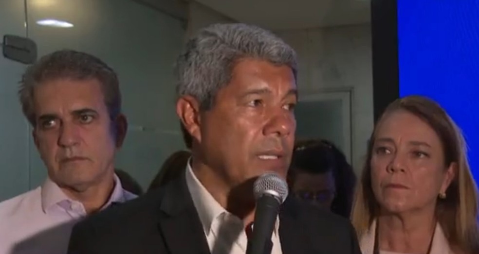 Após suspensão do contrato do VLT do subúrbio de Salvador, Jerônimo Rodrigues anuncia nova licitação — Foto: Reprodução/TV Bahia